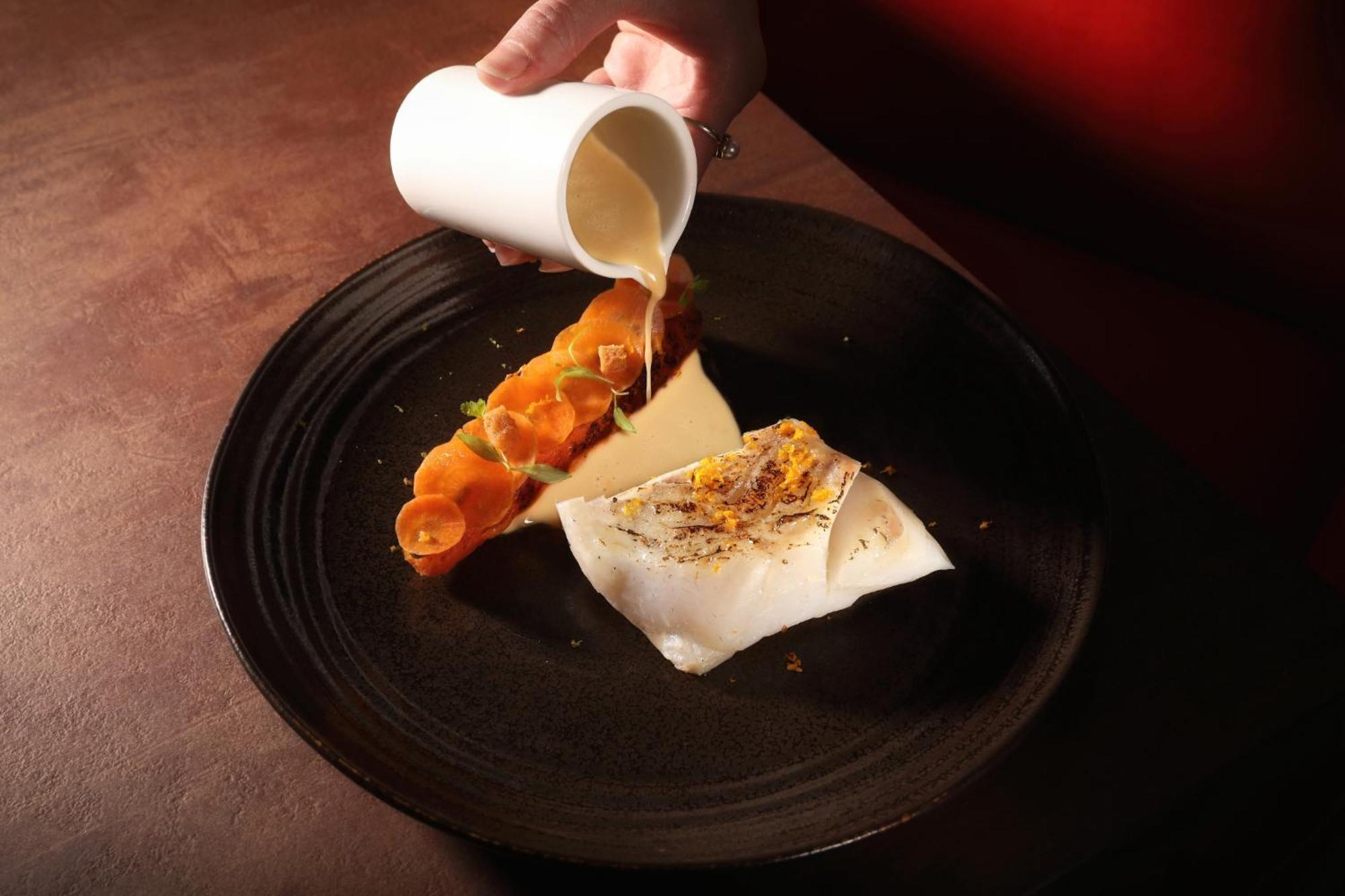 Hotel Restaurant Charbonnel ブラントーム エクステリア 写真