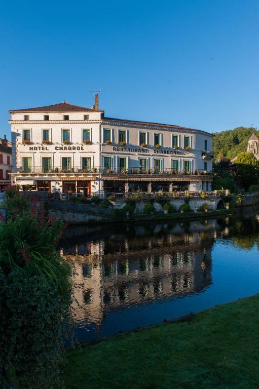 Hotel Restaurant Charbonnel ブラントーム エクステリア 写真