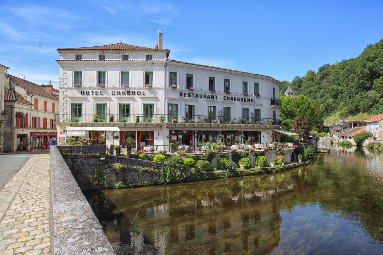 Hotel Restaurant Charbonnel ブラントーム エクステリア 写真